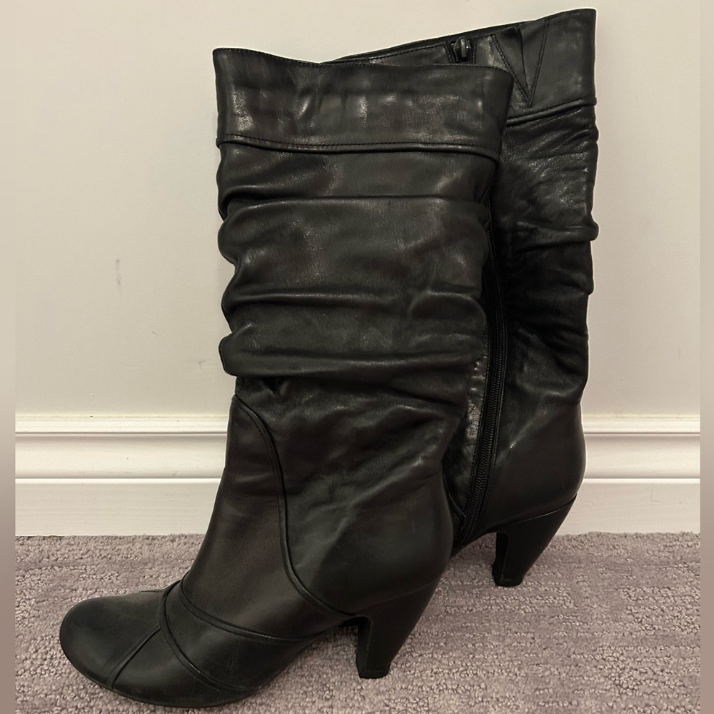 Classic Black Slouch Leather Mid-Calf Heeled Boots